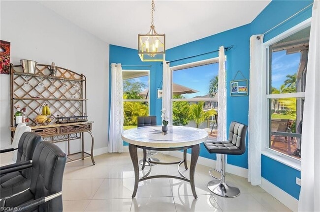 Building Photo - 2101 SW 29th Terrace