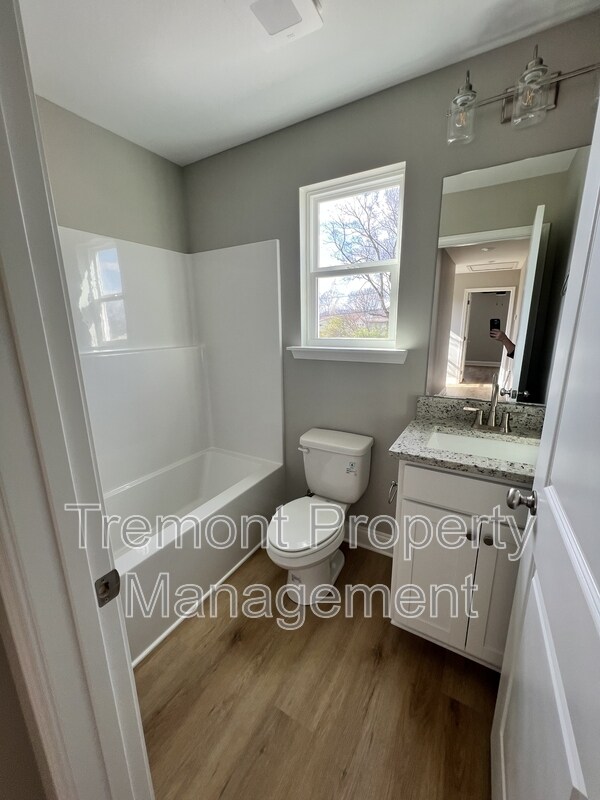 Building Photo - 1226 Sholar Ave