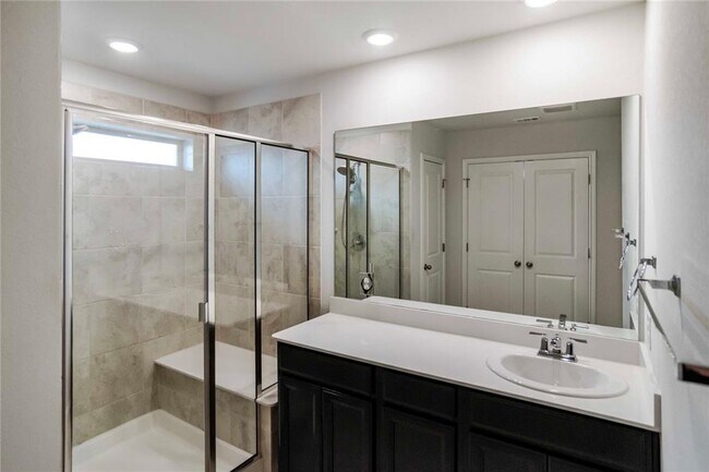 Building Photo - 5713 Pleasanton Pkwy