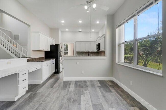 Building Photo - 3033 SE Brierwood Pl