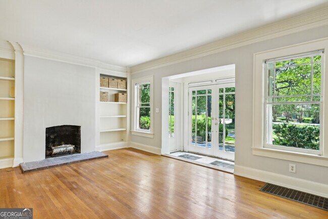 Building Photo - 1500 N Highland Ave NE