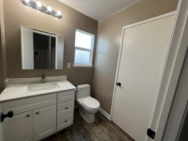 Building Photo - 317 Curie Dr