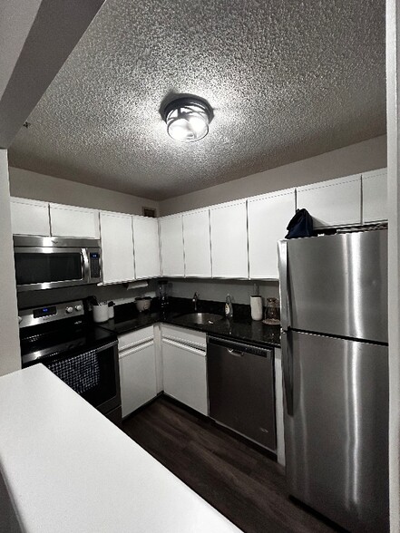 Building Photo - 440 N McClurg Ct