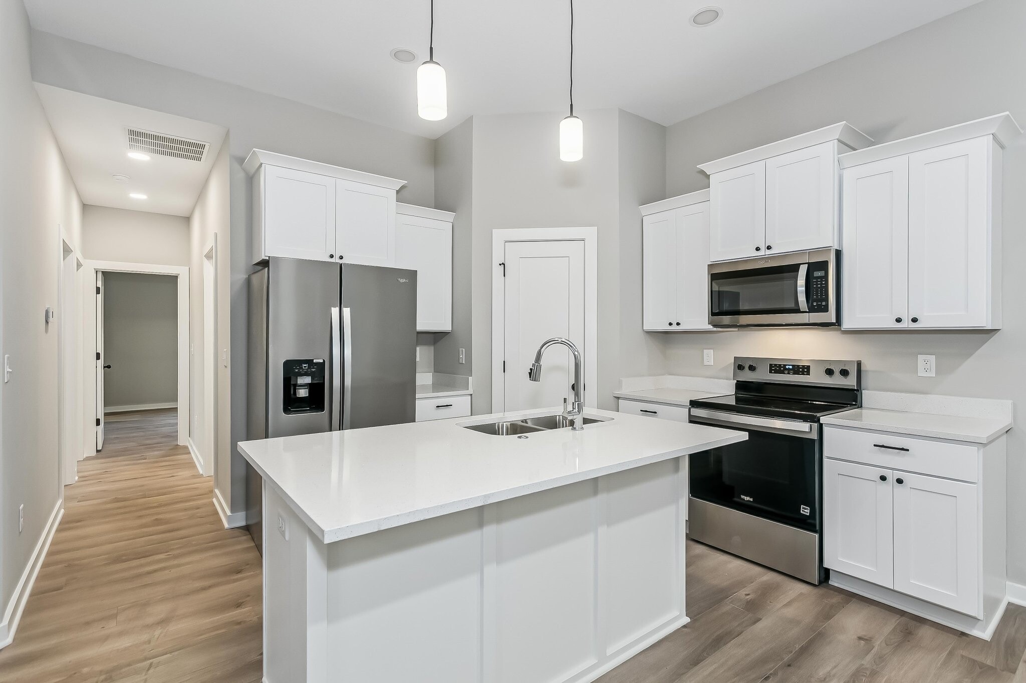 Building Photo - 909 S Logan St