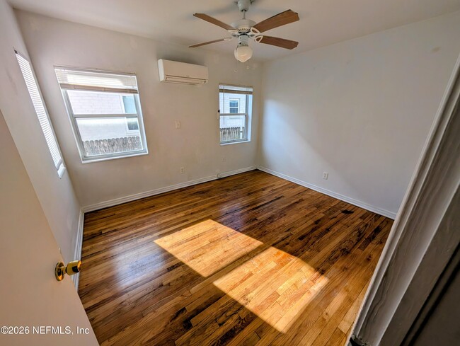 Building Photo - 2136 College St