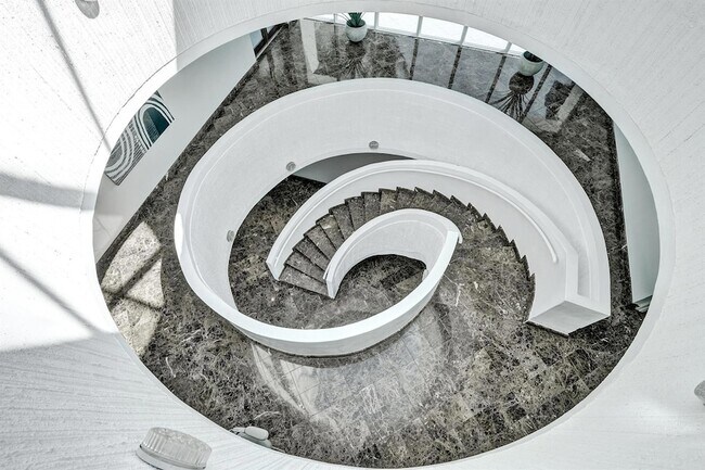 Building Photo - 1360 S Ocean Blvd