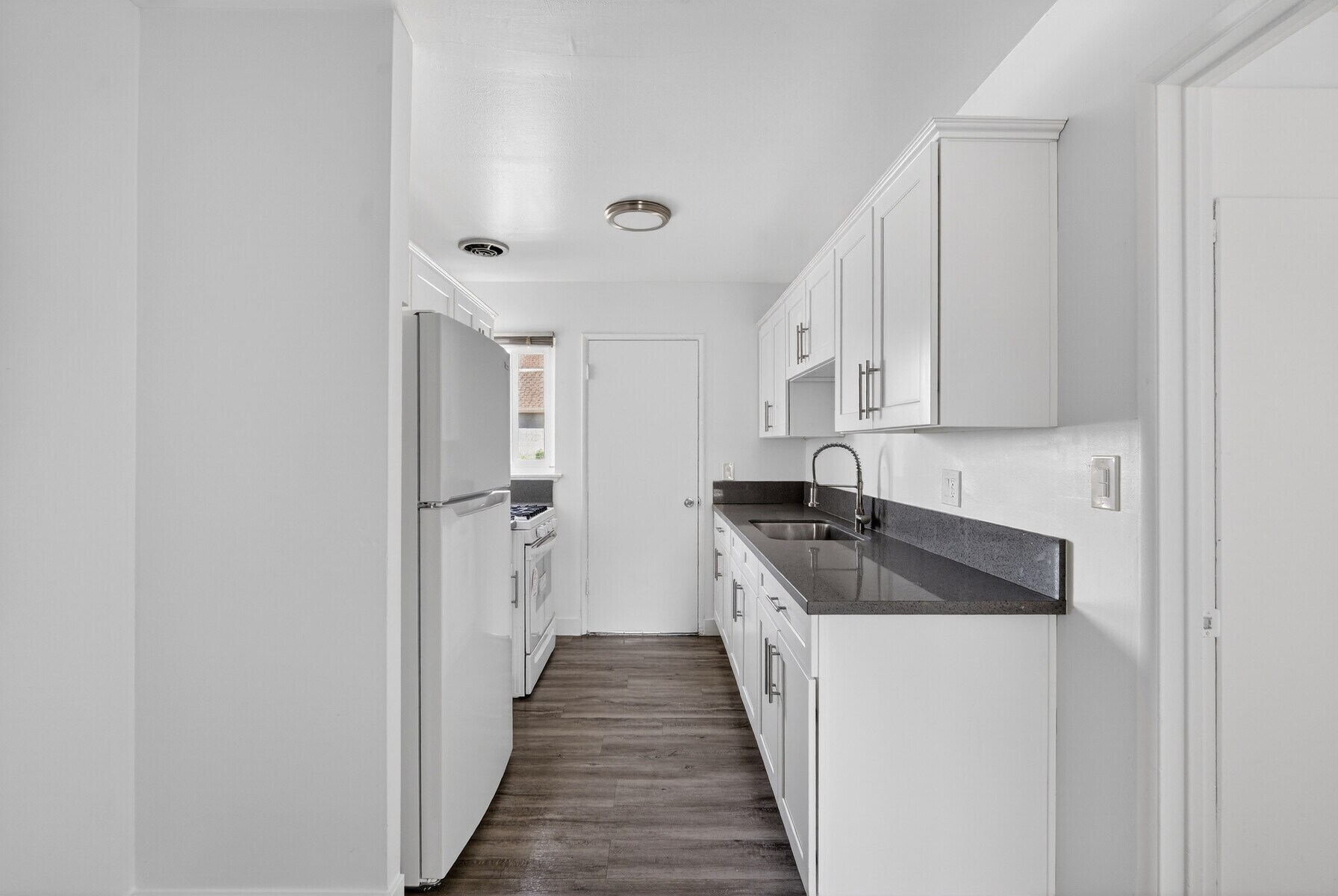 Building Photo - 2100 W Ball Rd