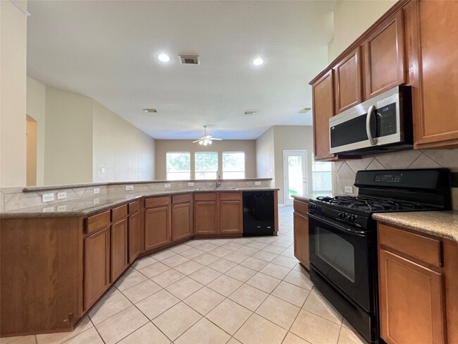 Building Photo - 23247 Dewflower Dr