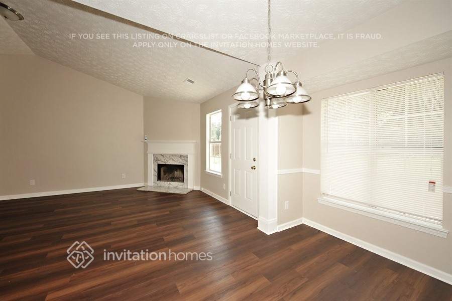 Building Photo - 185 Mountainview Dr