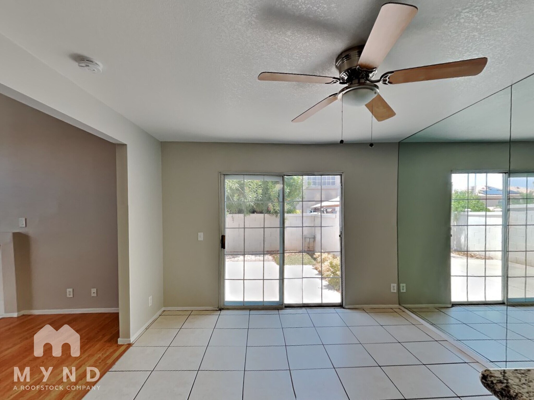 Building Photo - 2835 Floral Peak Dr