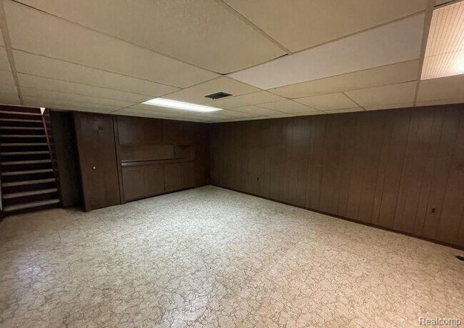 Building Photo - 34660 MacDonald Dr