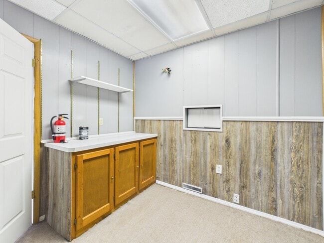 Building Photo - 248 Main St