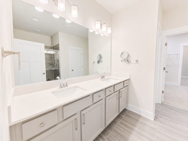 Building Photo - 404 Cattail Holw Wy