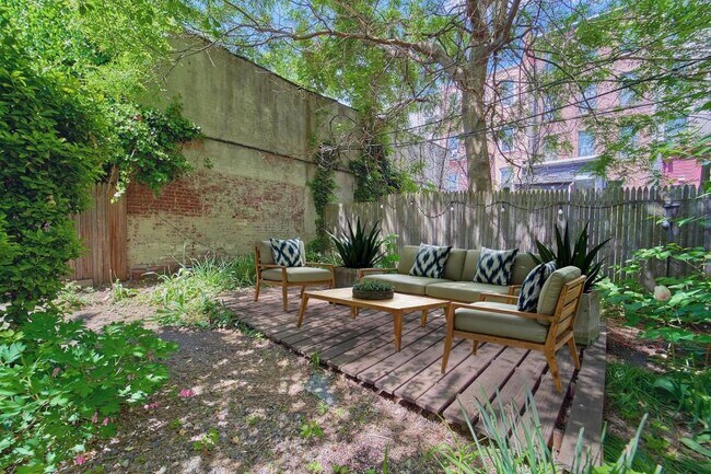 Building Photo - 2 bedroom in Brooklyn NY 11238