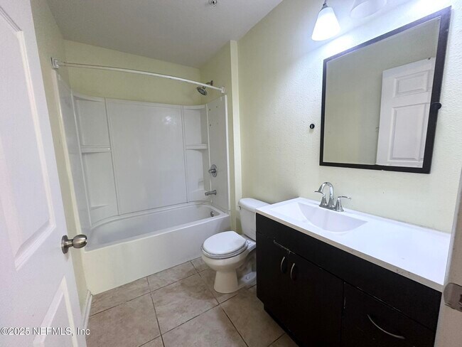 Building Photo - 6916 Ortega Woods Dr
