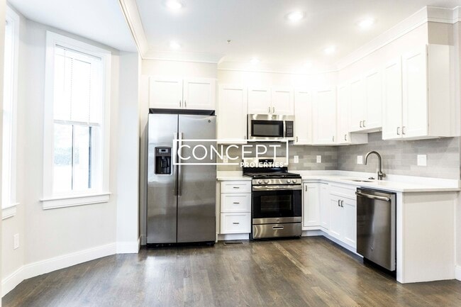 Building Photo - 79A Linden St. Unit 1B