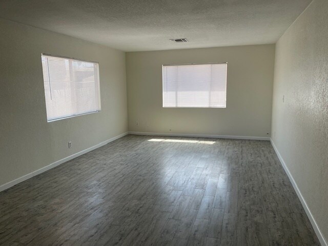 Building Photo - 1396 Terrace Dr