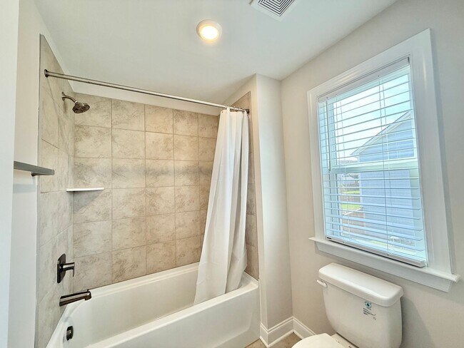 Building Photo - Luxurious 5BD, 4.5BA Holly Springs Home in an HOA Community with Resort-Style Amenities near Down...