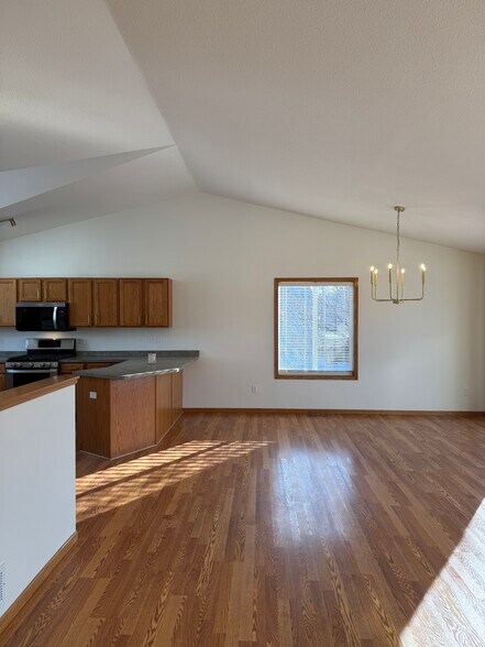 Building Photo - 18699 Dylan Dr