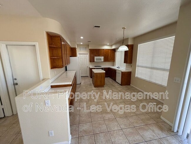 Building Photo - 266 Bluefield Ln