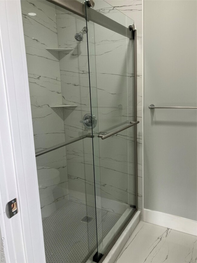 Building Photo - 7 Dewey St