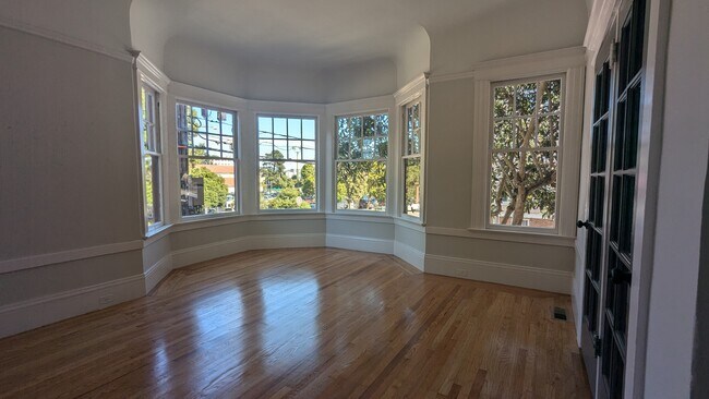 Living/Dining - 1201 Willard St