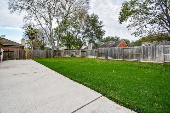 Building Photo - 1319 Irish Mist Ct