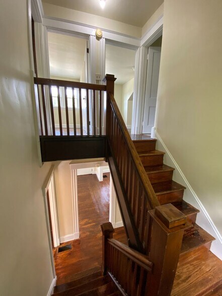 Building Photo - 641 Clemmer Ave