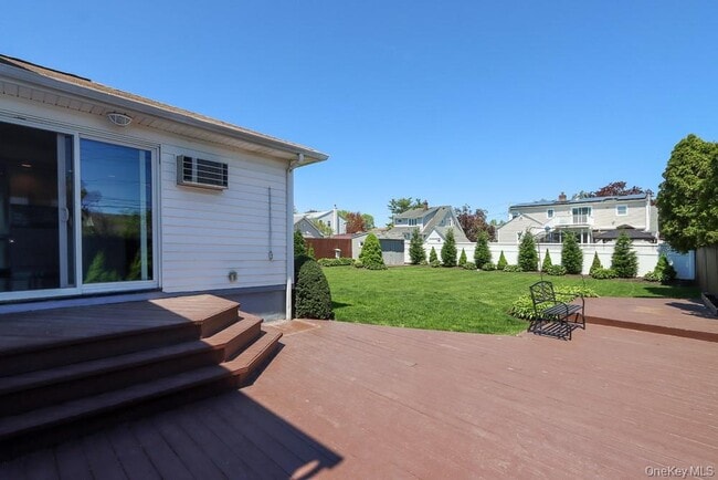 Building Photo - 223 Chestnut Ave