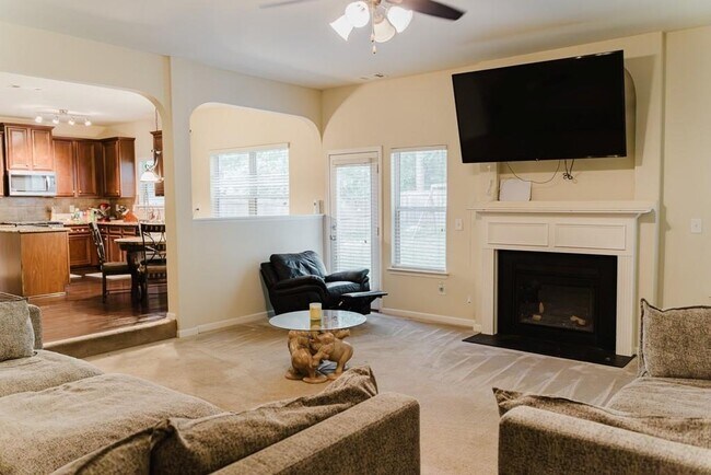 Building Photo - 3830 Kittery Point SW