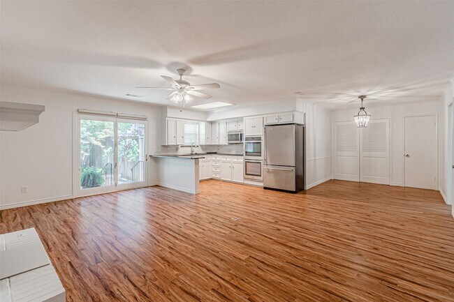 Building Photo - 9133 Villa Park Cir