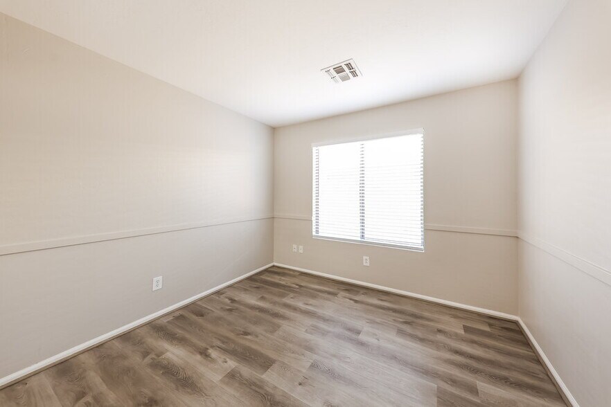 Building Photo - 13273 W Mauna Loa Ln