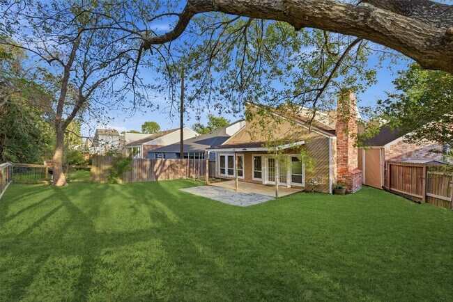 Building Photo - 14210 Briarhills Pkwy