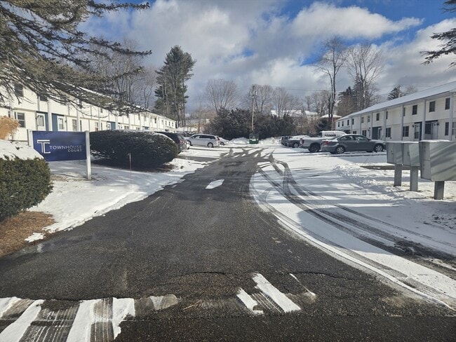 Building Photo - 0 Town House Ct