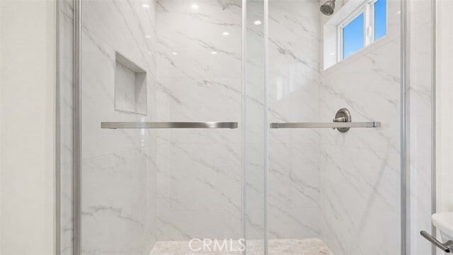 Building Photo - 628 W Floral Dr