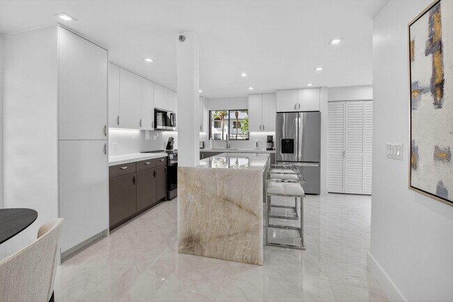 Building Photo - 15322 Strathearn Dr