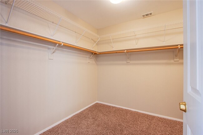 Building Photo - 462 Kirkstone Way