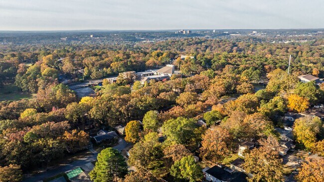 Building Photo - Midtown 3BR Near UAMS w/ Hardwoods, W/D, & Fenced Yard
