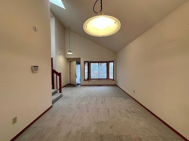 Building Photo - Bethany’s Deerfield Neighborhood – Spacious 3-Bedroom Home! | MOVE IN SPECIAL