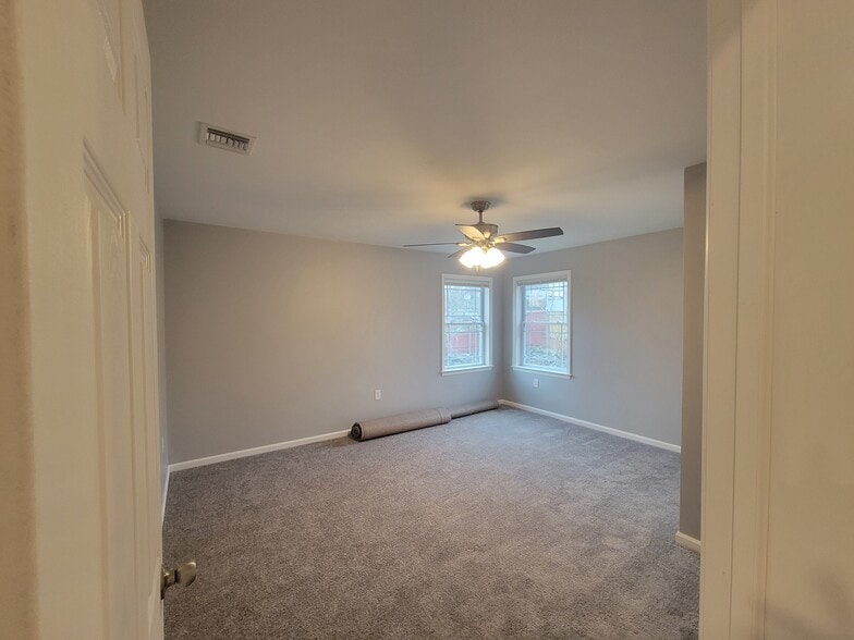 Building Photo - 12 Fountain Ave