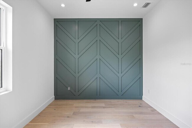 Building Photo - 3601 W Platt St