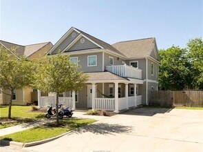 Building Photo - 410 Montclair Ave