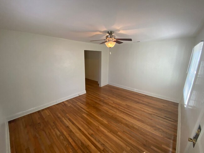 Building Photo - One of Durham's most walkable neighborhoods — and a yard to match.