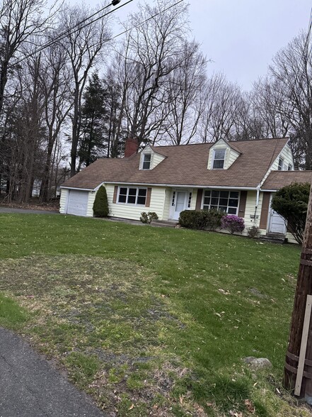 Building Photo - 3 Thomas St