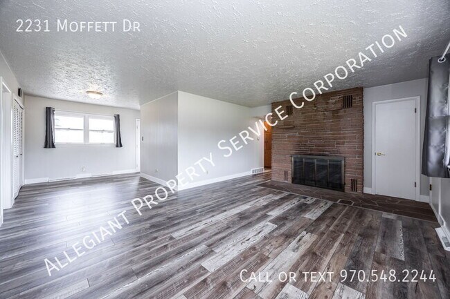 Building Photo - 2231 Moffett Dr