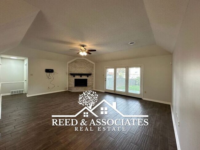 Building Photo - Renovated 3 Bedroom in Collierville!