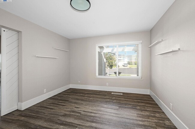 Building Photo - 2270 Bromfield Ct