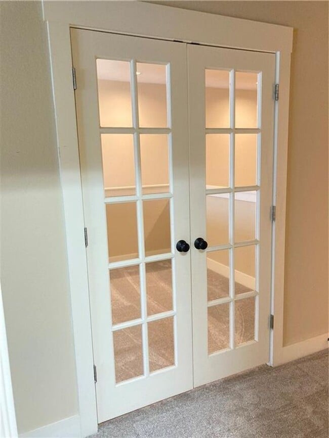 Building Photo - Spacious unit at Sunset Ridge Condos in Tw...