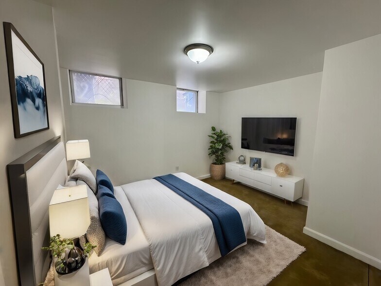 Building Photo - 74 Frankfort St