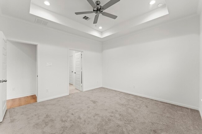 Building Photo - 11820 Whirlaway Dr